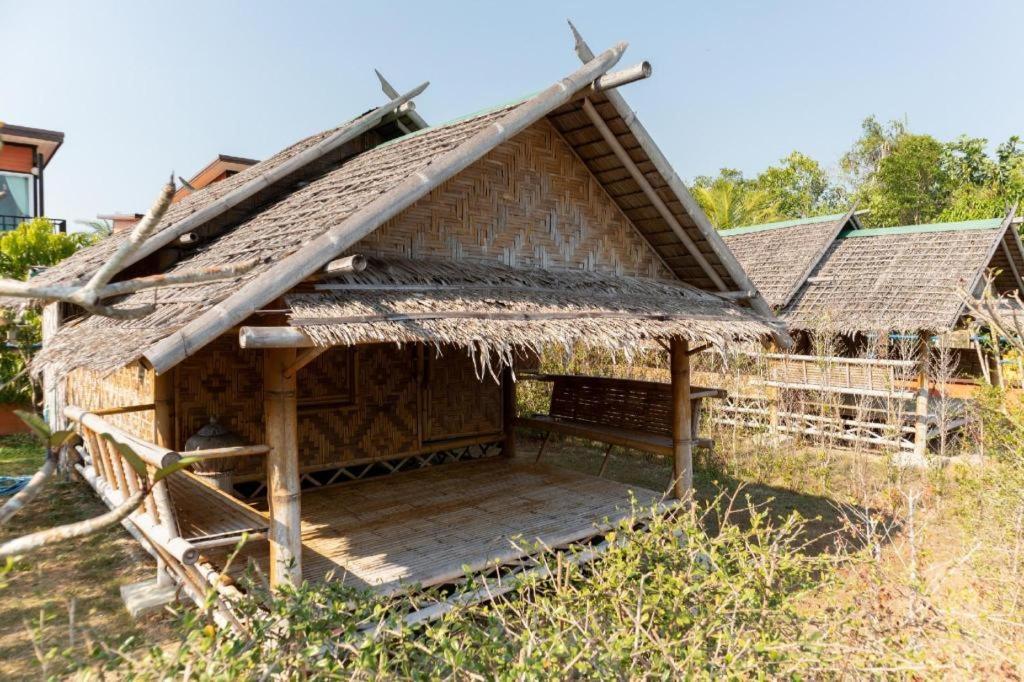 Oyo 755 Rattana Resort Ko Lanta Dış mekan fotoğraf