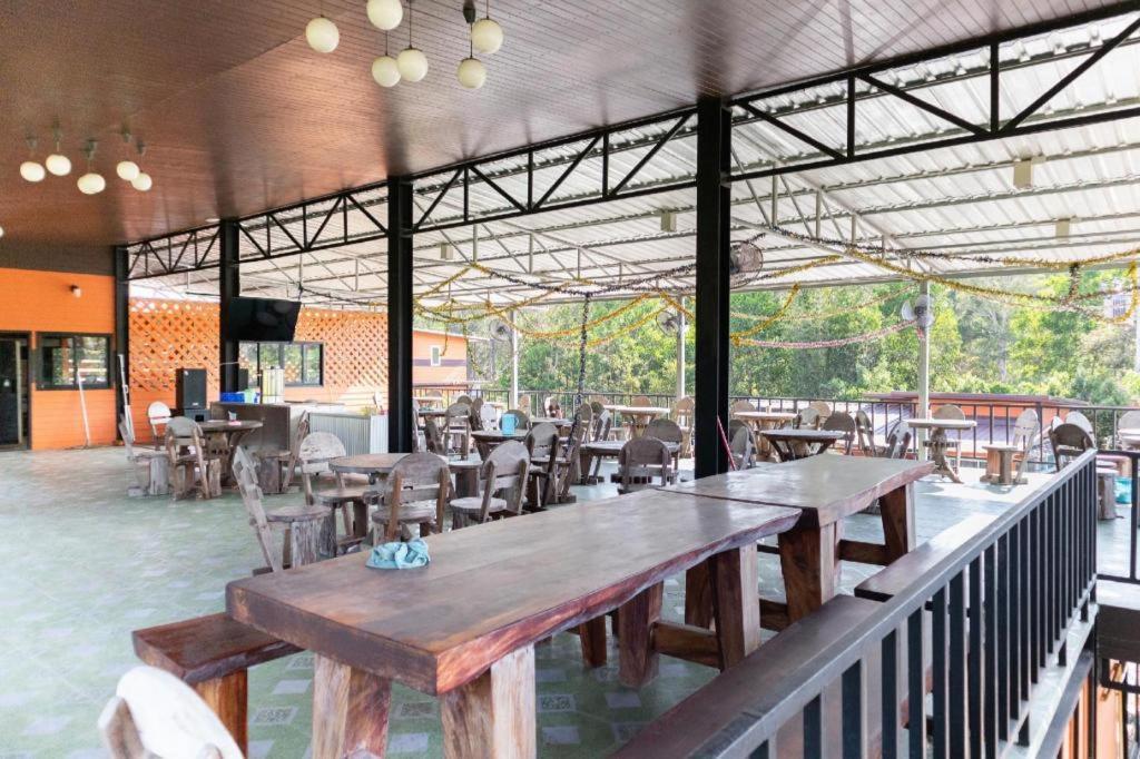 Oyo 755 Rattana Resort Ko Lanta Dış mekan fotoğraf