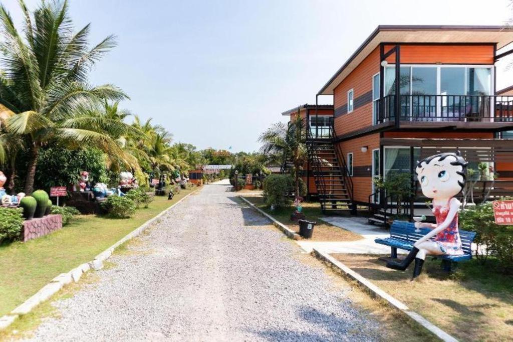 Oyo 755 Rattana Resort Ko Lanta Dış mekan fotoğraf