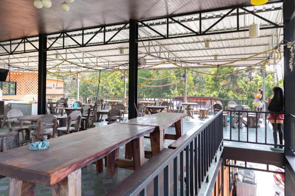 Oyo 755 Rattana Resort Ko Lanta Dış mekan fotoğraf